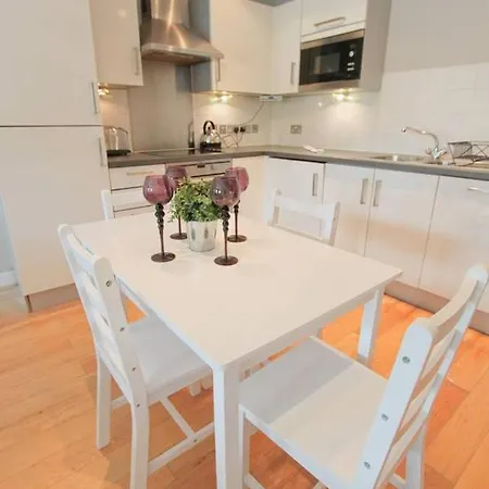 Lejlighed City Centre One Bedroom Apartment- Hopewell *